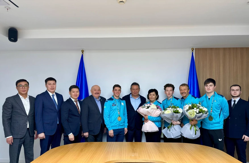 Данияр Абулгазин встретился с победителями Исламских игр