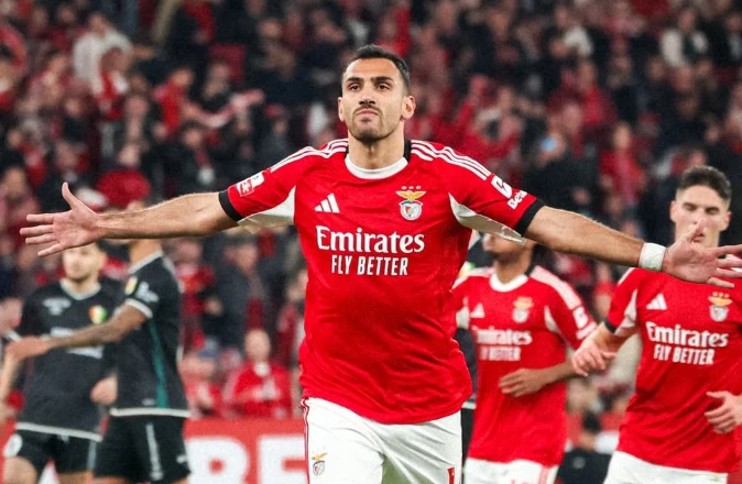 Дубль Павлидиса помог «Бенфике» разгромить «Эштрелу» (видео)