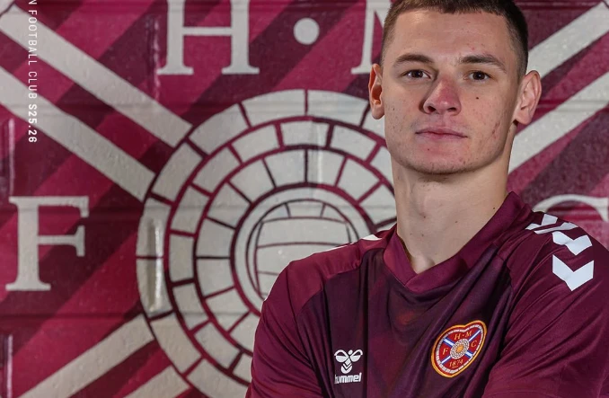 Чесноков официально объявлен в «Хартсе»