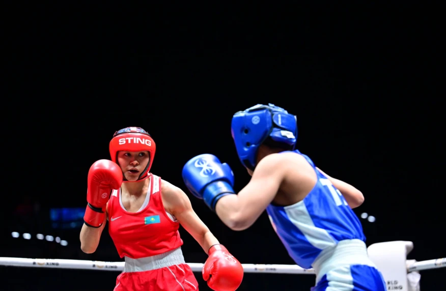 Алуа Балқыбекова бокстан Ливерпульдегі әлем чемпионатының жартылай финалына өтті (видео)