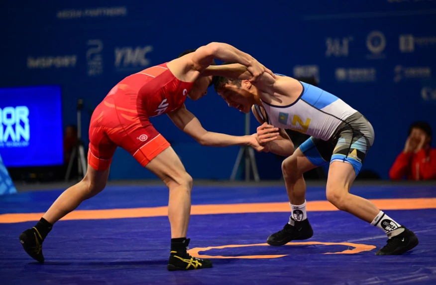 Борец Бакдаулет Агабек занял третье место на юношеской Азиаде