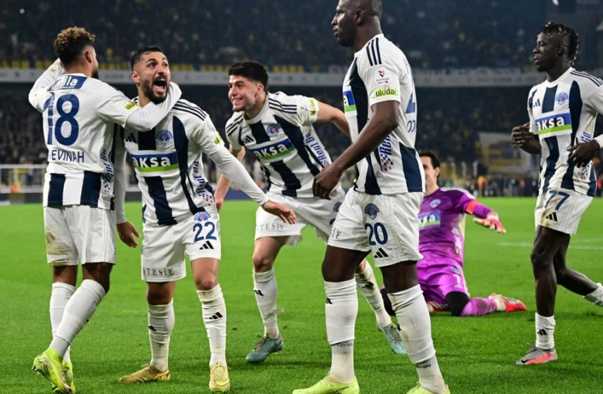 «Фенербахче» Түркия чемпионатында «Галатасарайды» қуып жете алмады (видео)