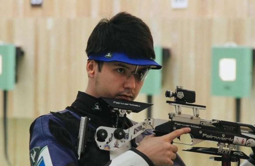 Стрелок Ислам Сатпаев завоевал "золото" чемпионата Азии