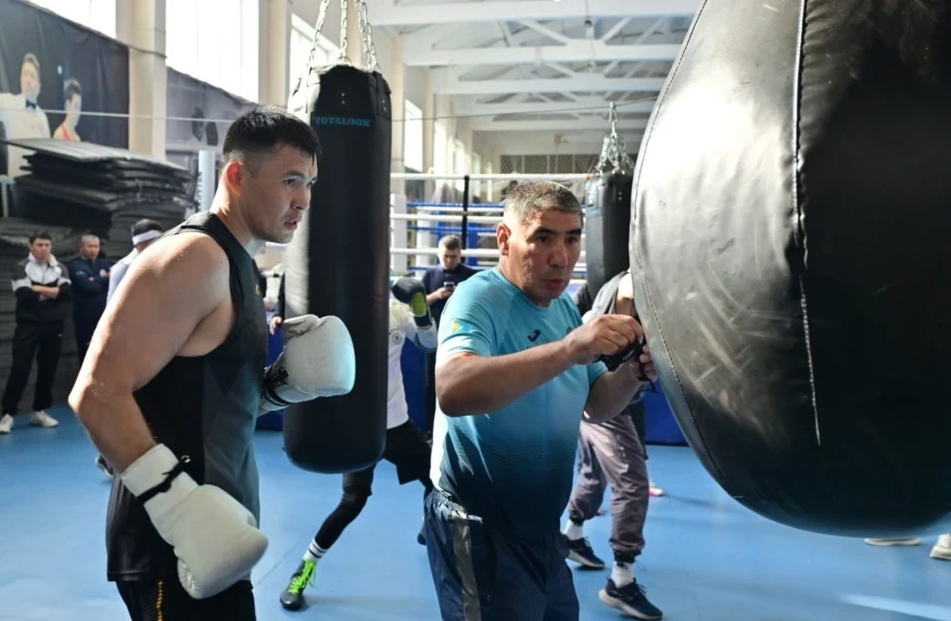 Бокстан Қазақстан командасы Парижде жаттығуды бастады