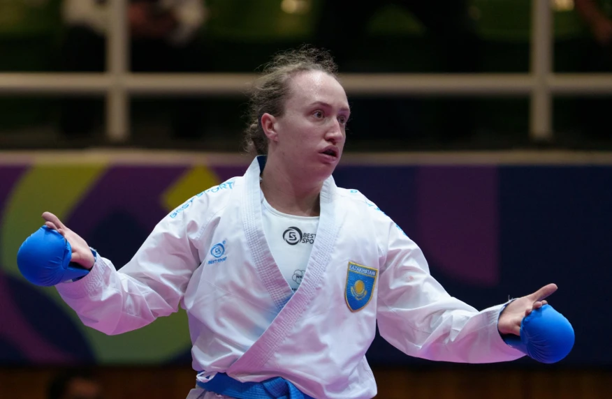 Софья Берульцева принесла Казахстану "серебро" чемпионата мира по каратэ (видео)