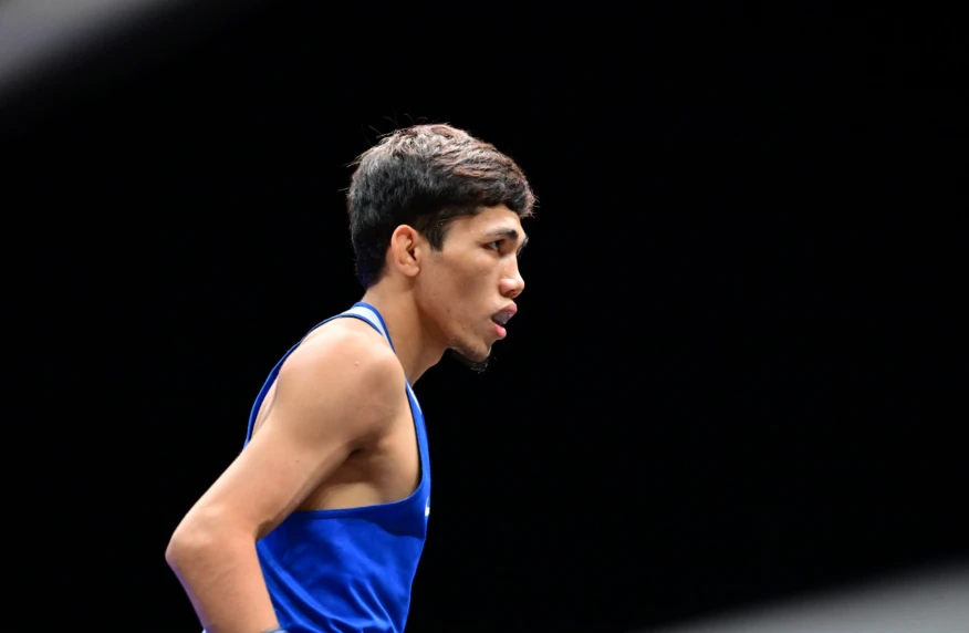 Санжар Тәшкенбай бокстан Ливерпульдегі әлем чемпионатын жеңіспен бастады (видео)