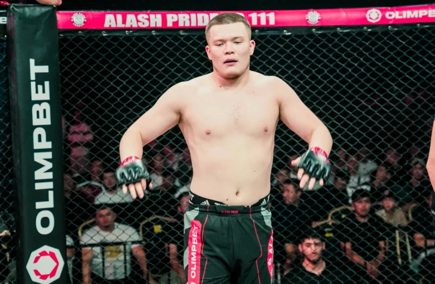 Алиби Пернебек одержал две досрочные победы за месяц (видео)