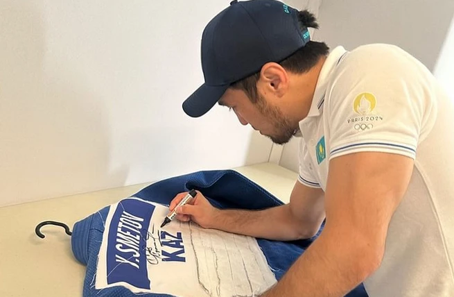 Сметов сүйікті дзюдогиін Олимпиада мұражайына табыстады