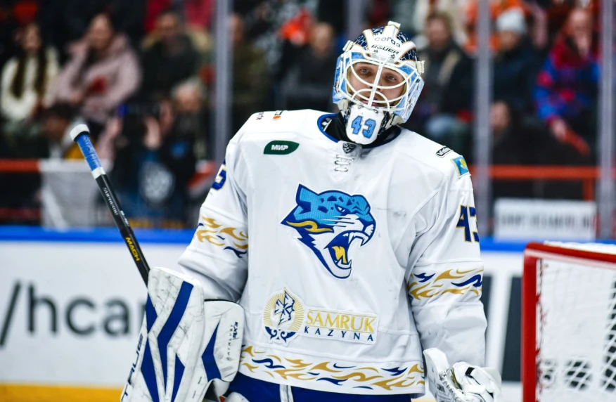 «Барыс» негізгі қақпашысынан айрылды