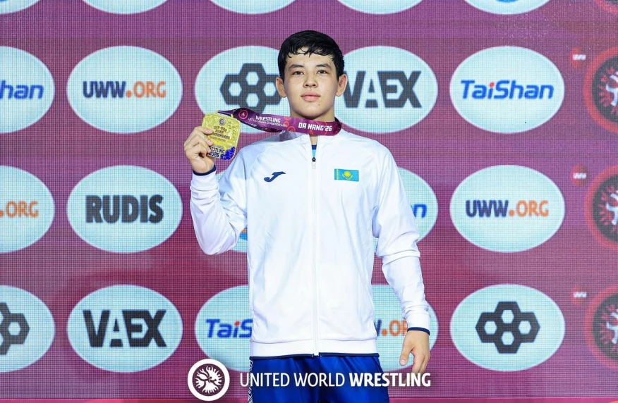 Сборная Казахстана завоевала 14 медалей на чемпионате Азии по борьбе среди юношей