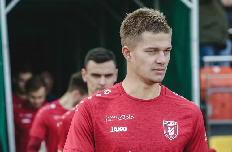 «Елімайға» ресейлік қорғаушы келді