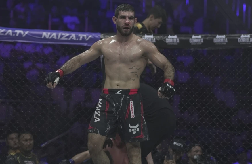 Хейбати победил Тажиева на Naiza 74 (ВИДЕО)