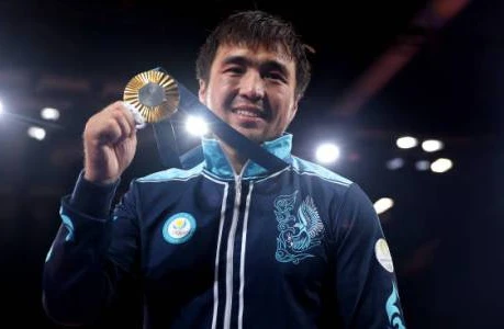 Токаев лично поздравил Сметова с победой на Олимпиаде