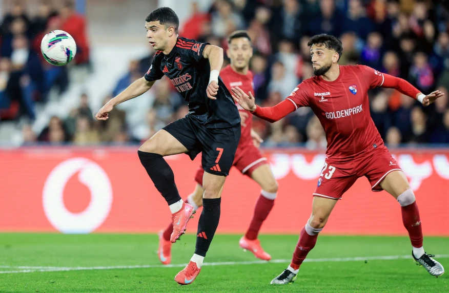 «Бенфика» барлық күшін чемпионатқа бағыттайды: «Жил Висенте» – «Бенфика» матчының тікелей эфирі