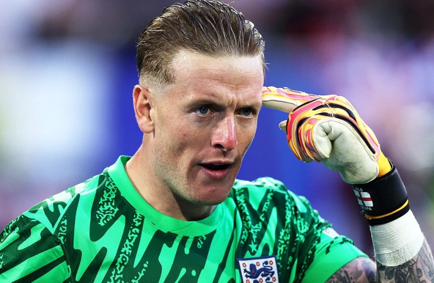 Пикфорду помогла шпаргалка в серии пенальти со Швейцарией в четвертьфинале Евро-2024