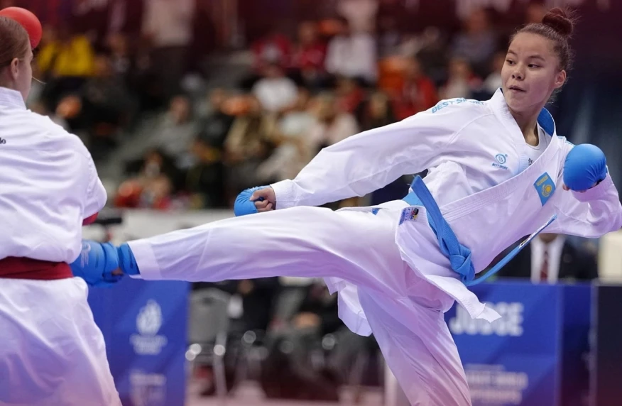 Айару Калысбек завоевала бронзу чемпионата мира по каратэ среди кадетов