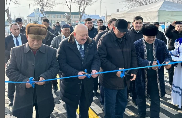 В Жетысайском районе открыт теннисный центр