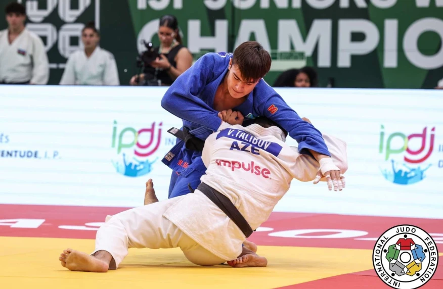 Мейірлан Максим төрт дүркін әлем чемпионына жол берді