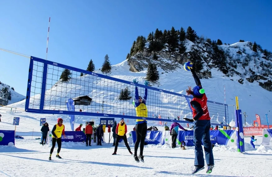 Сборные Казахстана примут участие в турнире по снежному волейболу