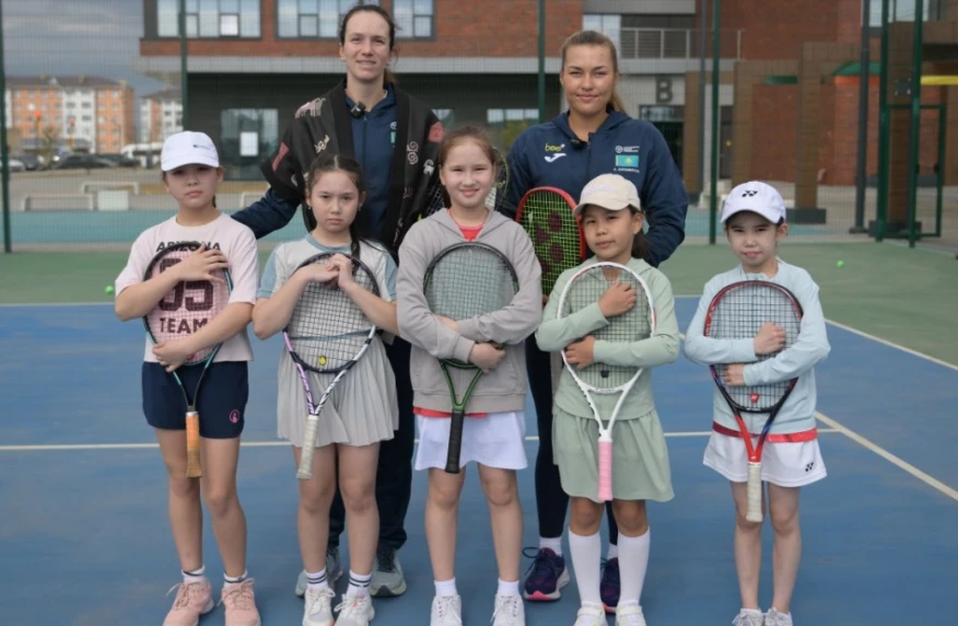 Лидеры сборной Казахстана посетили уникальный комьюнити-центр в Косшы