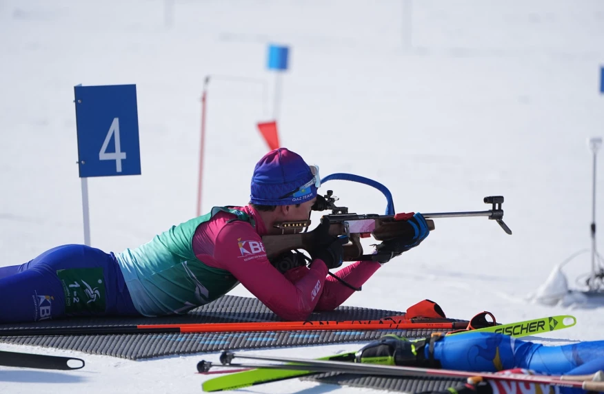 Казахстанские биатлонисты провели первые гонки на этапе Кубка мира в Швеции