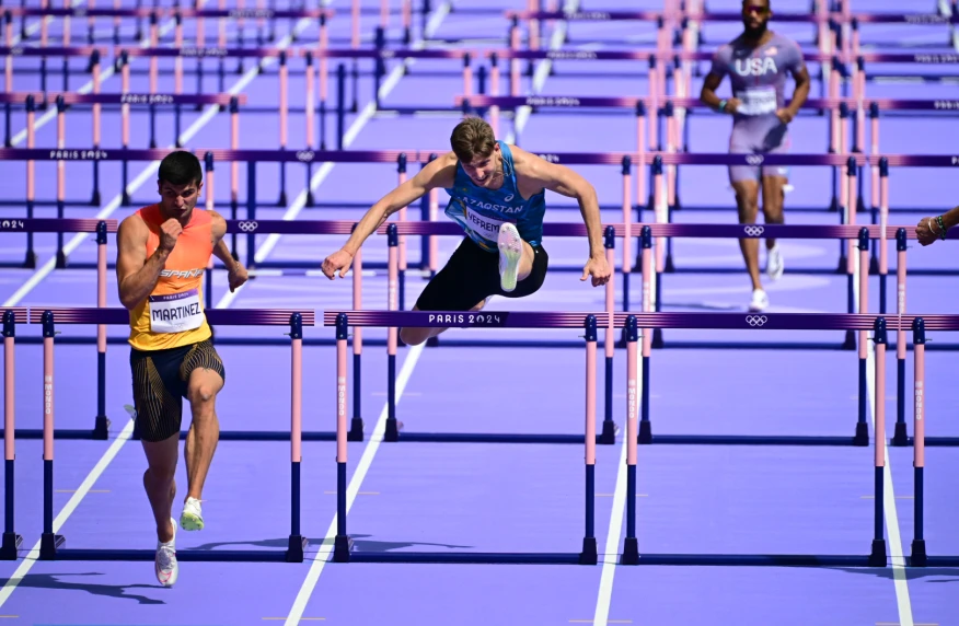 Давид Ефремов жұбаныш айналымында бақ сынайды