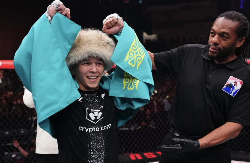 Асу Алмабаев UFC-де мерзімінен бұрын жеңді