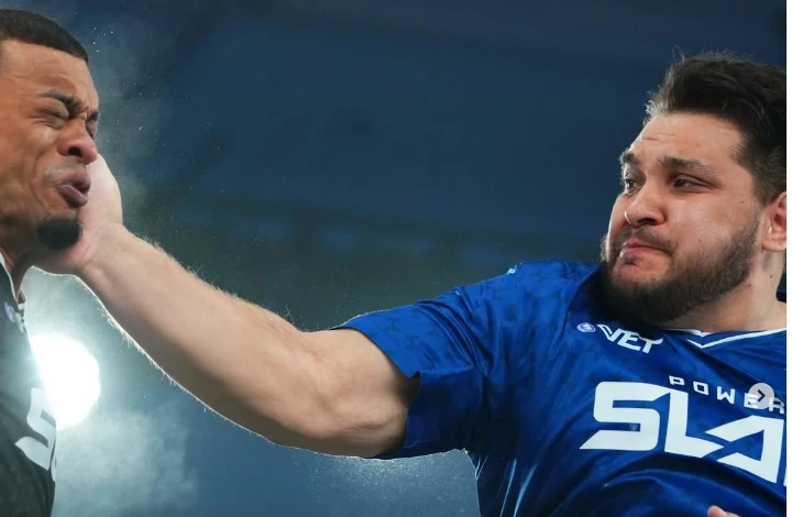 Закир Найманбаев выиграл третий поединок в Power Slap