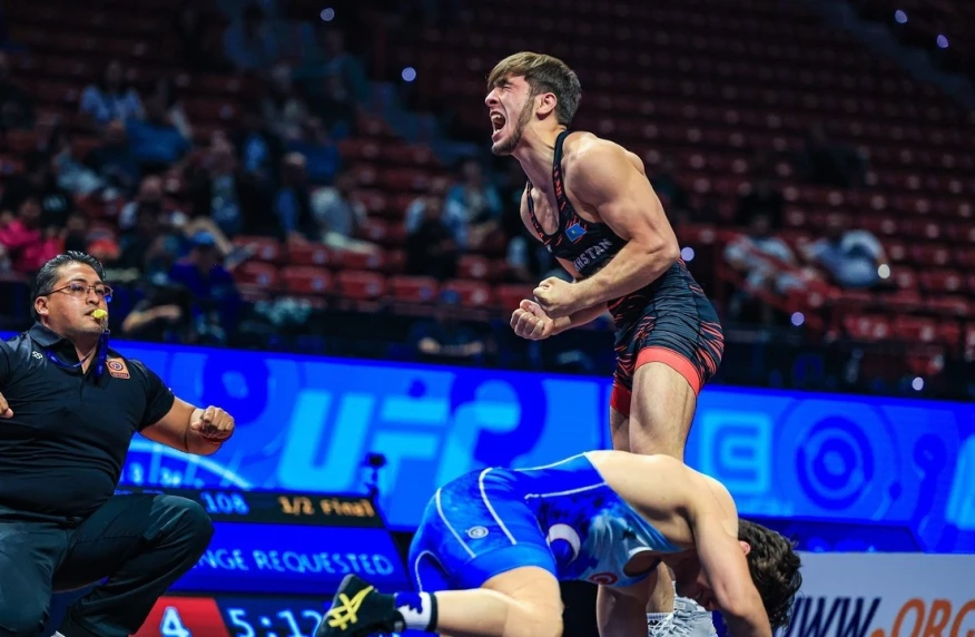 Сборная Казахстана завершила чемпионат мира по борьбе U23 с семью медалями