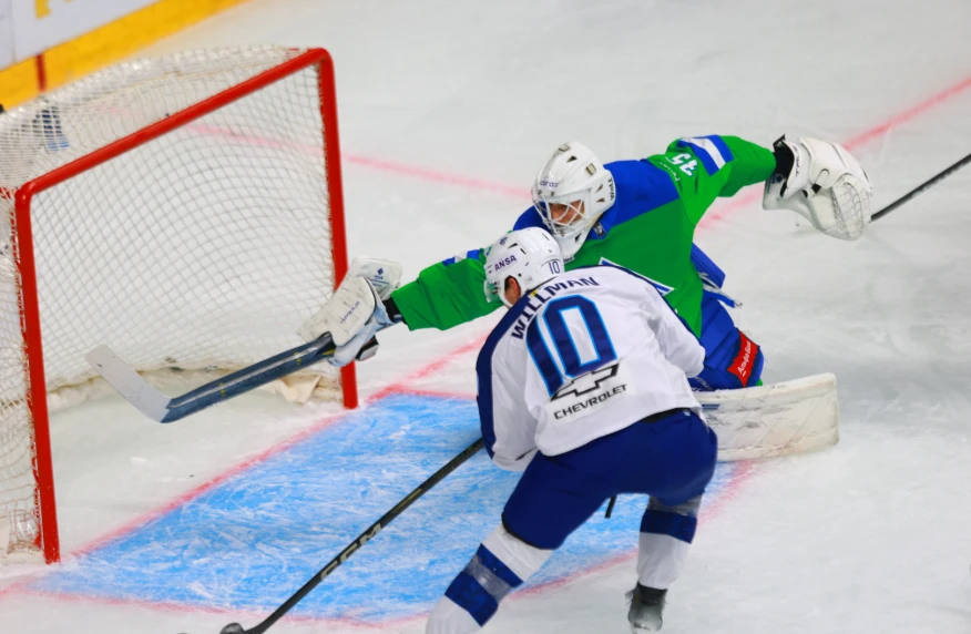 Барыс в результативном поединке уступил Салавату Юлаеву