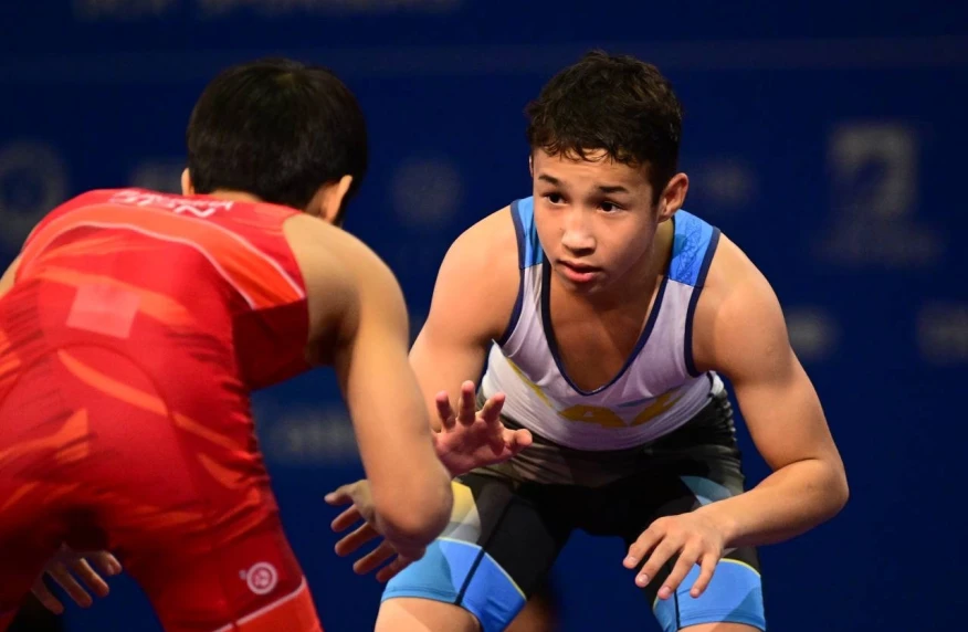 Бакдаулет Агабек завоевал золотую медаль на чемпионате мира U17 по борьбе