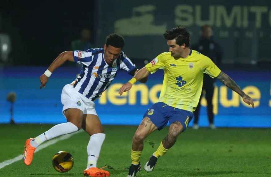 Лидер с железной защитой против середняка. Где смотреть «Порту» — «Арока»