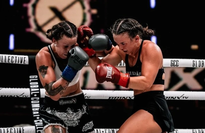 Первая казахстанка в UFC дебютировала в профи боксе