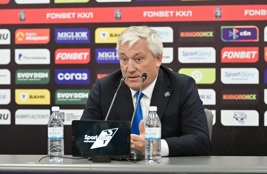 «Барыс» бас бапкерге қатысты сұрақтарға жауап берді