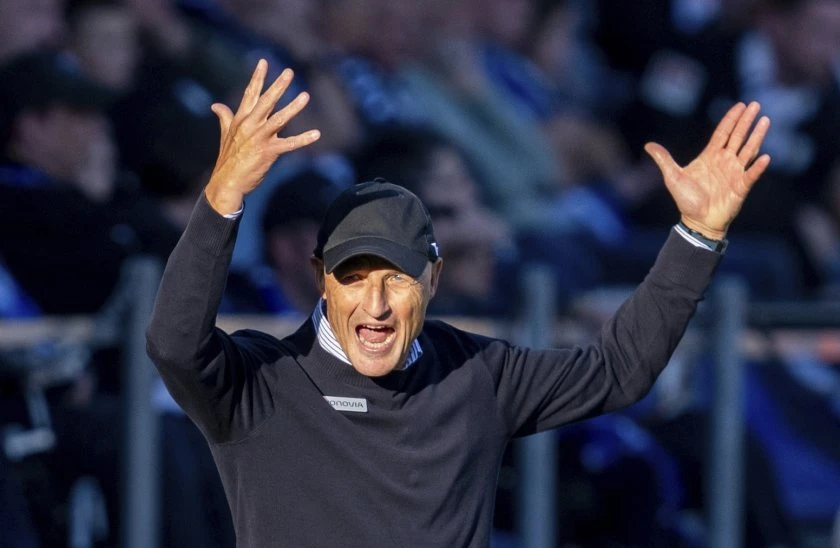 Худшая команда Бундеслиги уволила тренера и спортивного директора