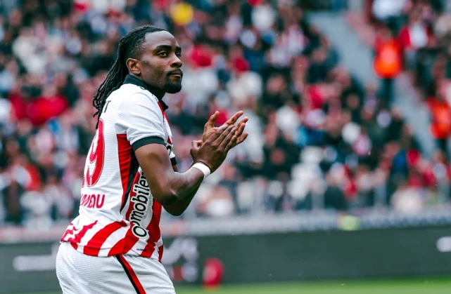 «Самсунспор» прервал неудачную серию игр с «Бешикташем» (видео)