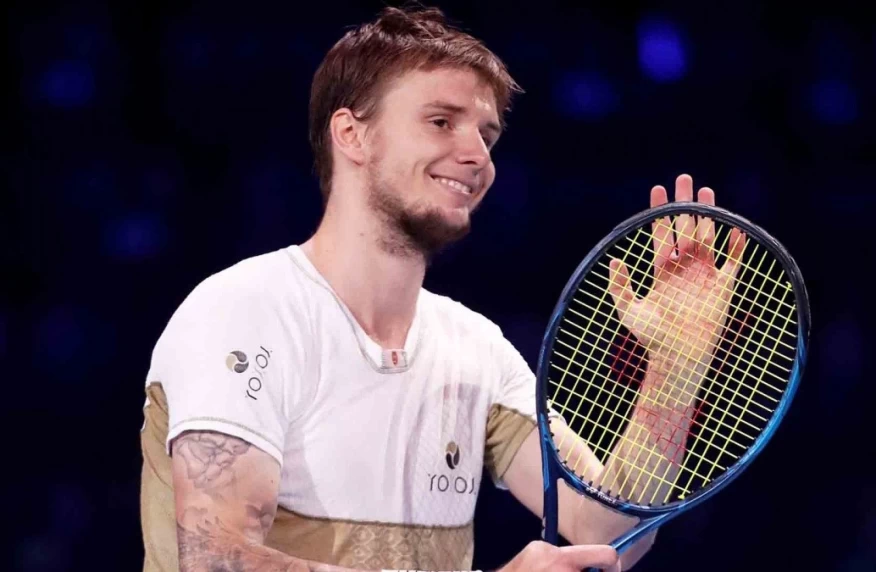 Александр Бублик Майами турниріндегі күлкілі сәттер жинағына енді (ВИДЕО)