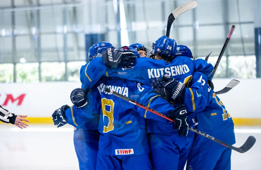 Женская сборная Казахстана по хоккею объявила состав на чемпионат Азии