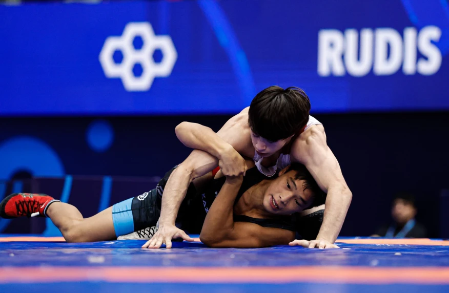 "Классики" Дияр Аманали и Али Алмас поборются за "золото" чемпионата мира U17