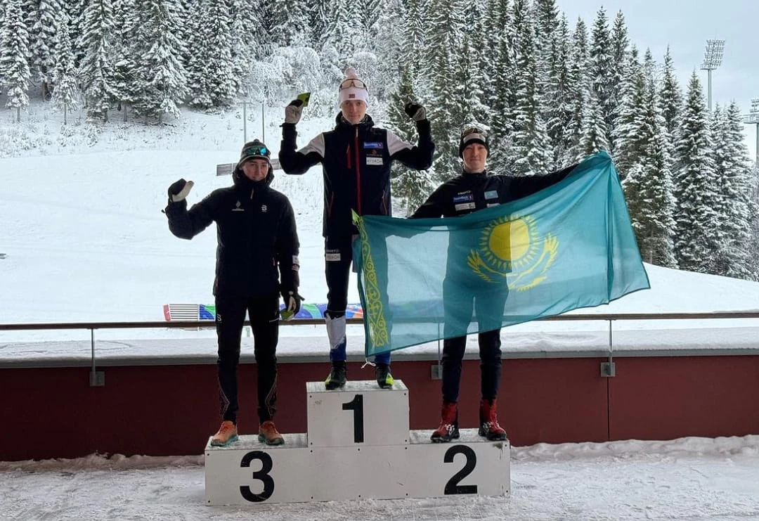 Казахстанец сенсационно выступил на Кубке Норвегии по лыжному двоеборью