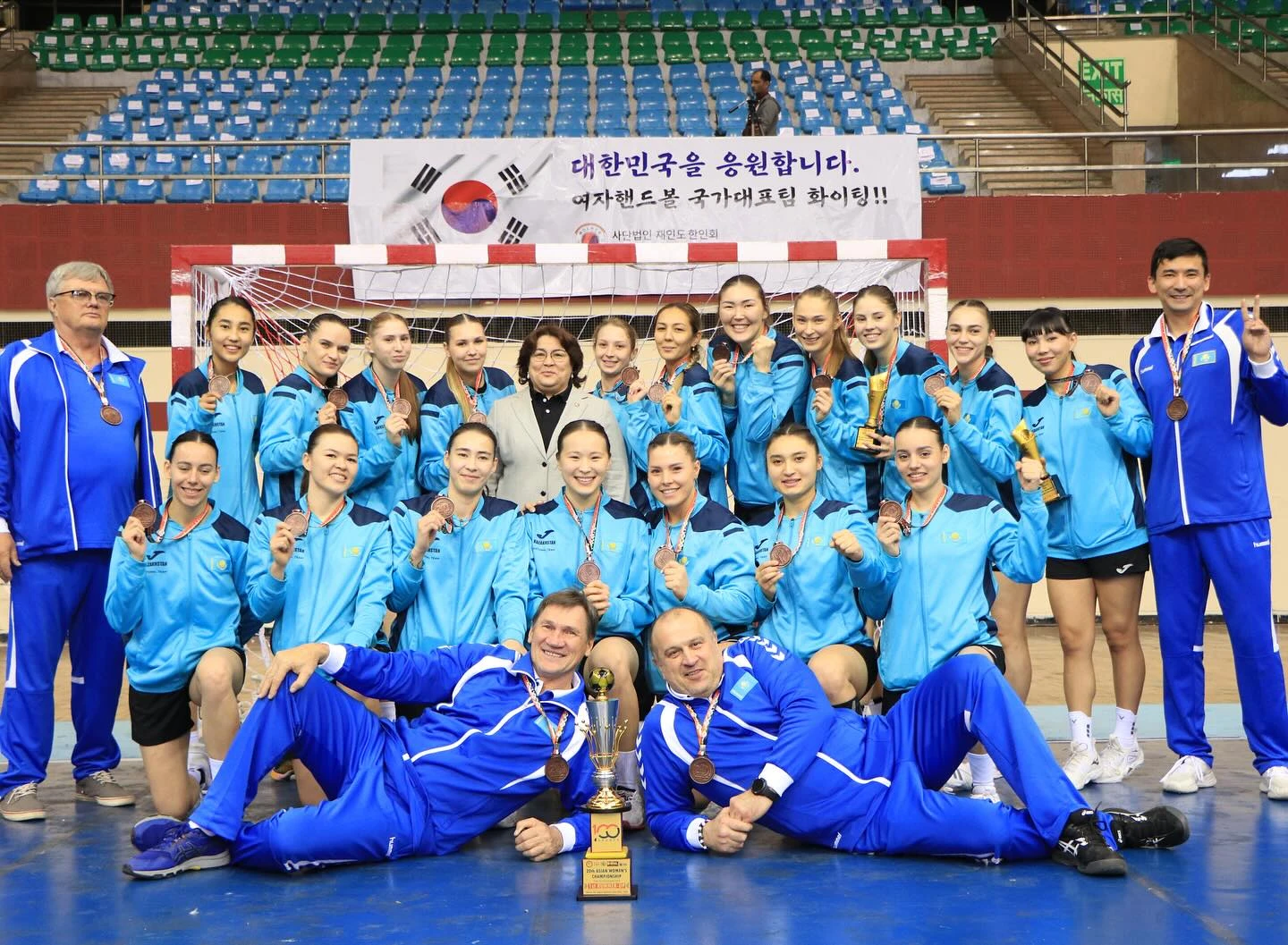 Женская сборная Казахстана по гандболу завоевала бронзу на чемпионате Азии