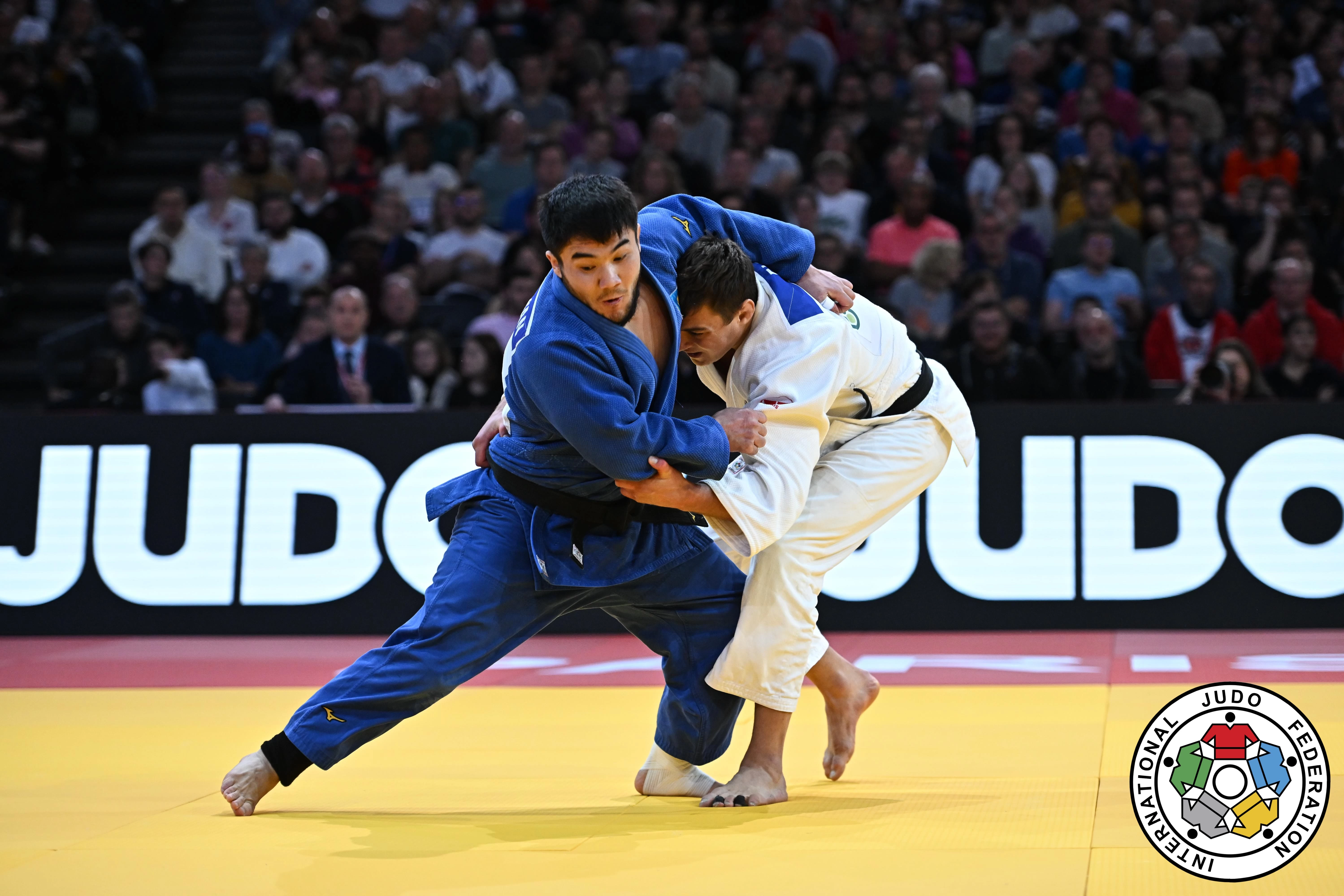 Казахстанец Шархан завоевал «бронзу» на Grand Slam в Париже по дзюдо